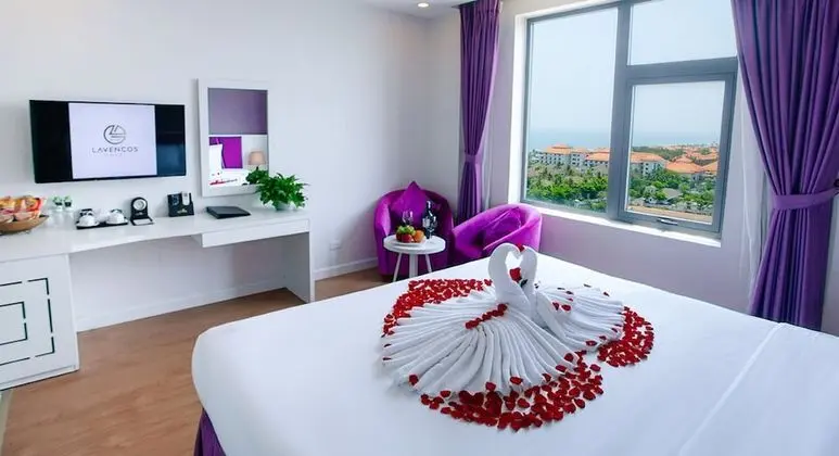Romantic Tek Büyük Yataklı Oda