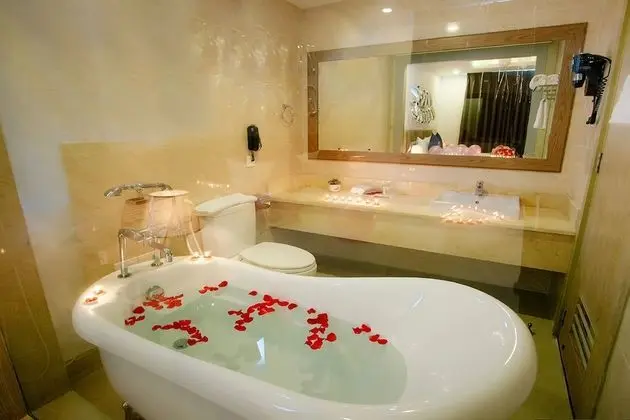 Romantic Tek Büyük Yataklı Oda