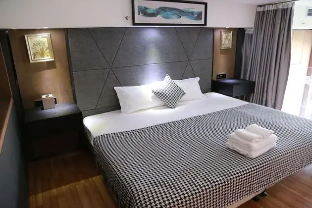 Deluxe Çatı Katı (Loft)