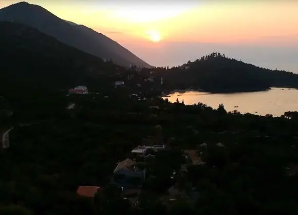 Kır Evi (Two Bedroom House with Terrace)