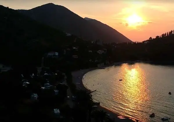 Kır Evi (Two Bedroom House with Terrace)