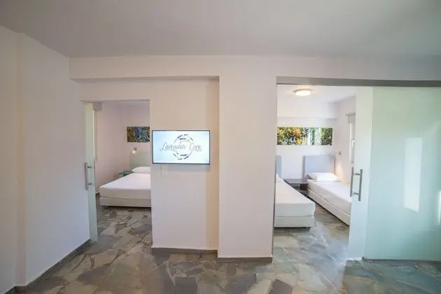 Apart Daire, Havuz Manzaralı