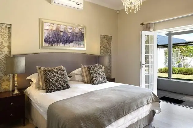 Tek Büyük Yataklı Oda (Manor Twin 8)