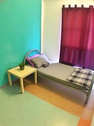 Tek Kişilik Oda, Ortak Banyo (With Fan)