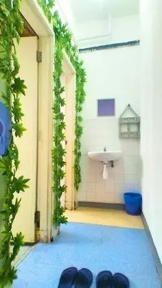 Üç Kişilik Oda, Ortak Banyo (With Fan)