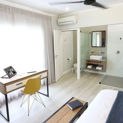 Suite 1