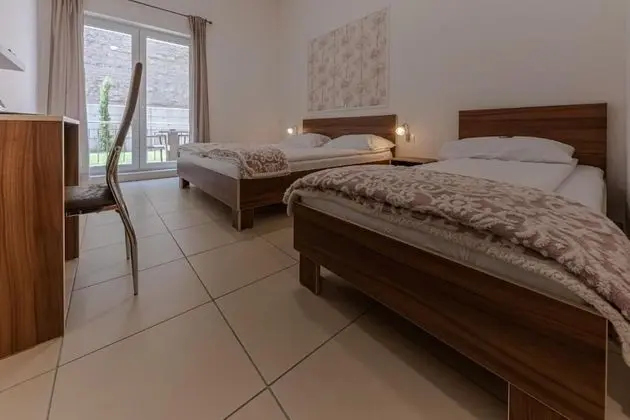 Tek Büyük Yataklı Oda (Cliff View)