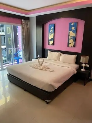 Deluxe Tek Büyük Yataklı Oda
