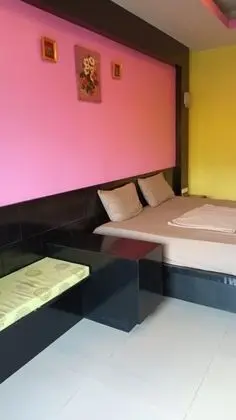Family Tek Büyük Yataklı Oda