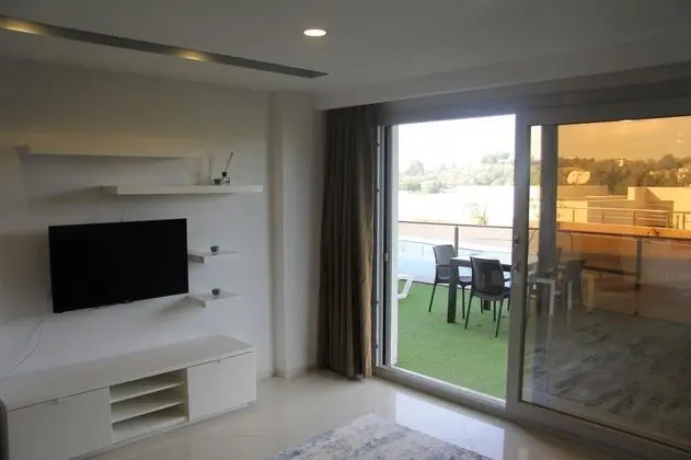 Apartment, Havuz Manzaralı, Balkon veya Teraslı