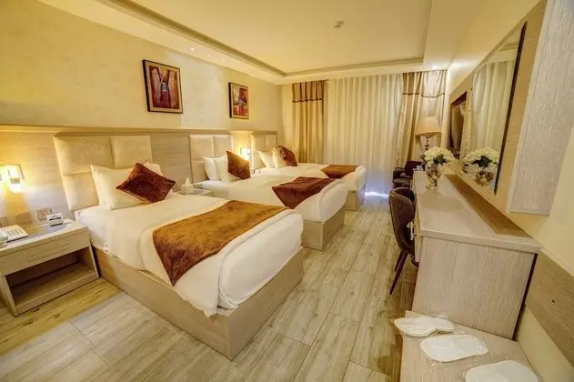 Deluxe Üç Kişilik Oda