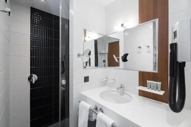 Standard Tek Büyük Yataklı Oda, Balkon, Dağ Manzaralı