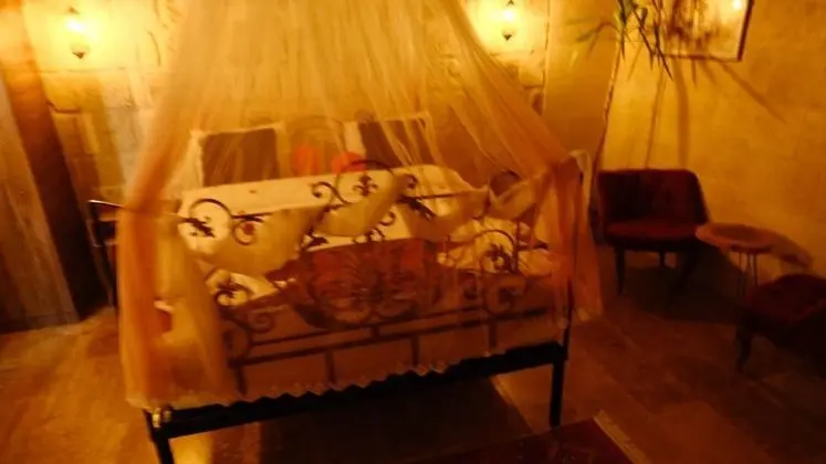 Jakuzili ve Şömineli Suite Oda, Bahçe Manzaralı, Şömineli ve Jakuzili