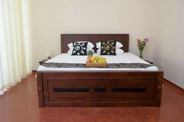 Basic Üç Kişilik Oda, 1 Yatak Odası, Sigara İçilebilir, Avlu Manzaralı