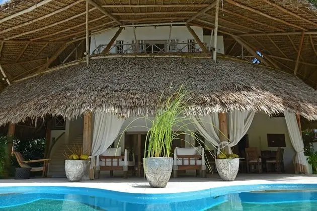 Luxury Villa, 4 Yatak Odası, Kişiye Özel Havuzlu, Okyanus Manzaralı (TEMBO)
