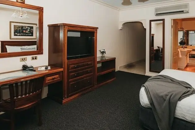 Deluxe Tek Büyük Yataklı Oda, 1 Büyük (Queen) Boy Yatak, Küçük Mutfak, Avlu