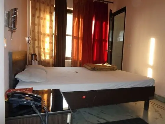 Standard Tek Büyük Yataklı Oda, Köşe