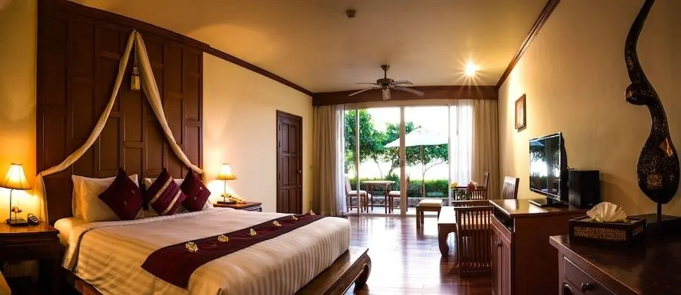 Premium Ocean Room  Pool Access