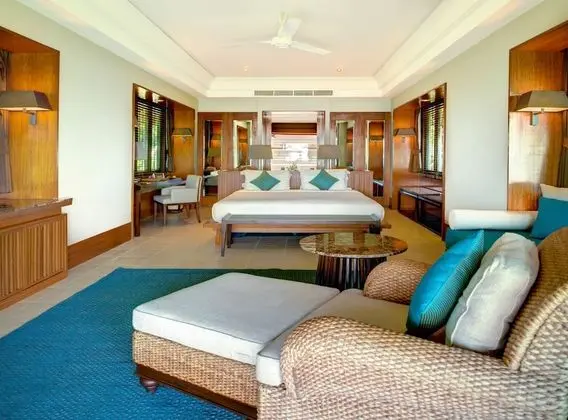 Beach Villa - Free Airport Shuttle
