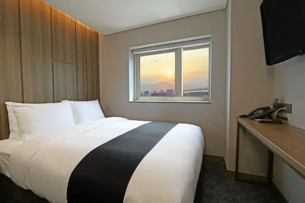 Economy Tek Büyük Yataklı Oda