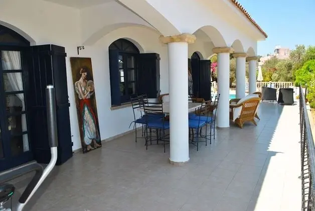 Villa