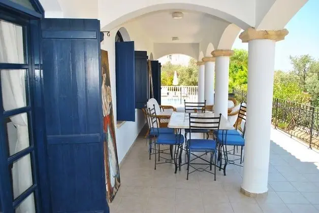 Villa