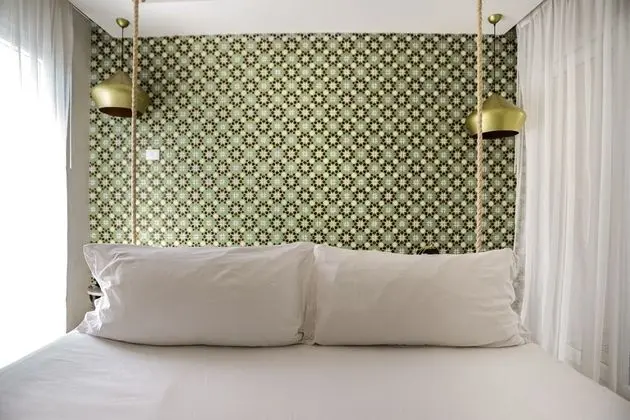 Hanging Bed with Double Balcony