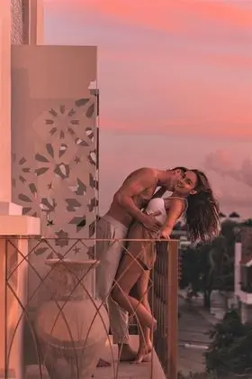 Hanging Bed with Double Balcony