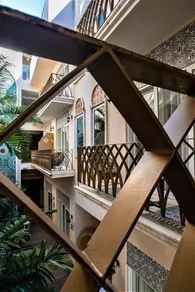 Hanging Bed with Double Balcony