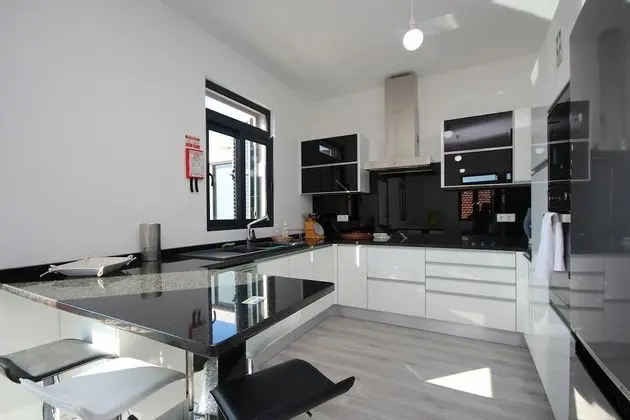 Apart Daire, 2 Yatak Odası, Balkon, Deniz Manzaralı