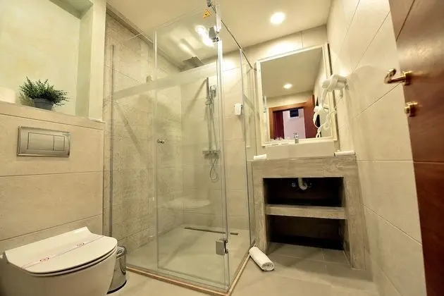 Deluxe Büyük Yataklı Tek Kişilik Oda