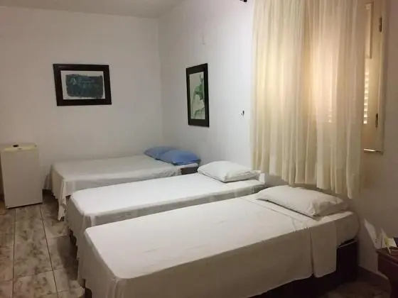 Üç Kişilik Oda