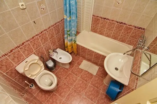 Economy Tek Büyük veya İki Ayrı Yataklı Oda