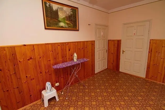 Standard Dört Kişilik Oda, Avlu Manzaralı