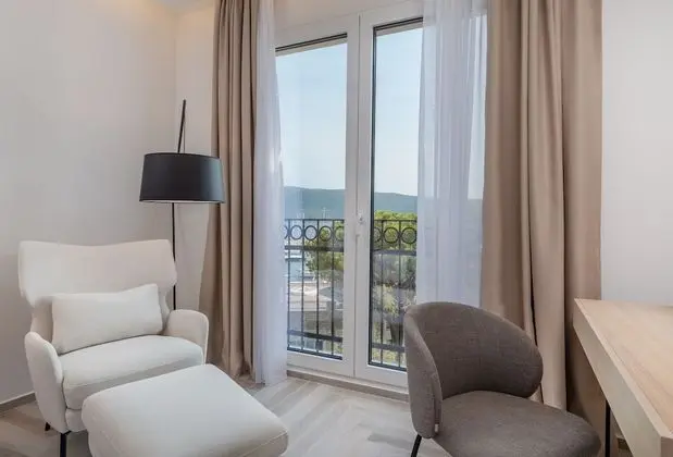 Superior room with sea view in Residential building