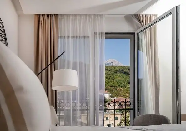 Superior room with sea view in Residential building