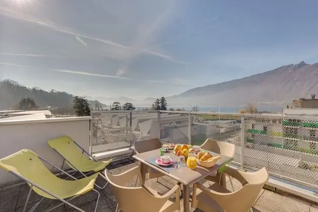 Stüdyo, Göl Manzaralı