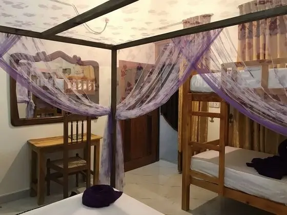 Family Oda, Birden Çok Yatak, Sigara İçilmez, Bahçe Manzaralı