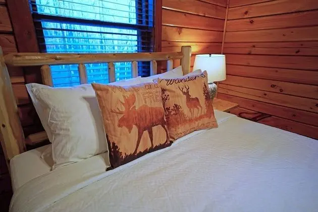 Kulübe (Lazy Bear Lodge • Mountain Views A+)