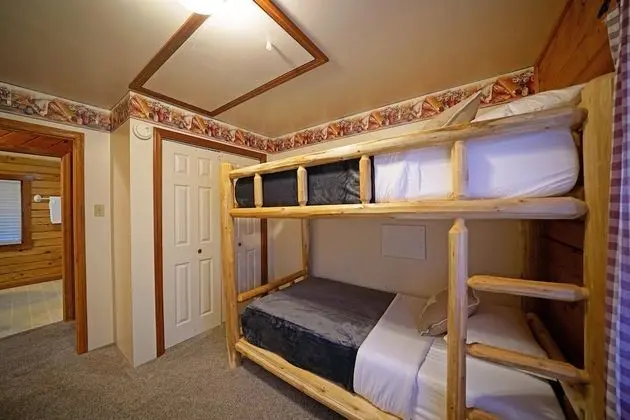 Kulübe (Lazy Bear Lodge • Mountain Views A+)