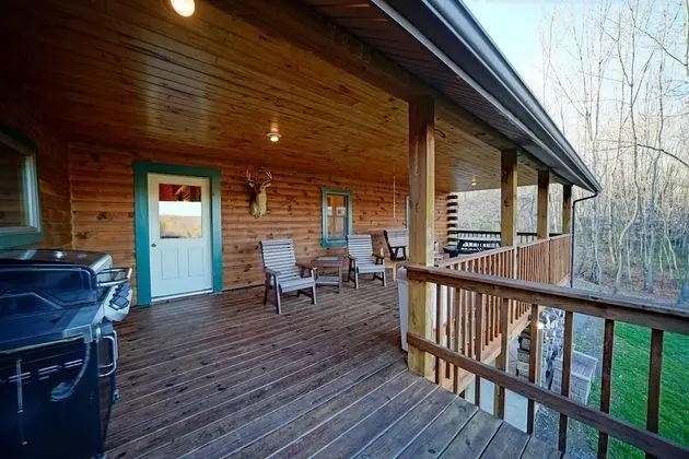 Kulübe (Lazy Bear Lodge • Mountain Views A+)