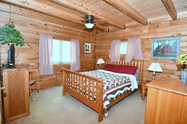 Ev, Birden Çok Yatak (Lazy Bear Retreat)