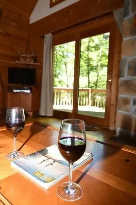 Ev, Birden Çok Yatak (Lazy Bear Retreat)
