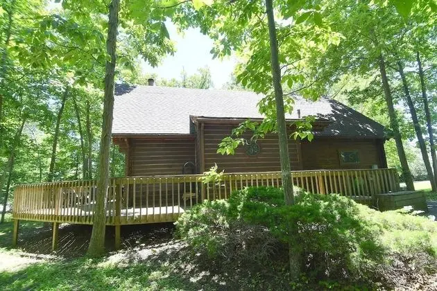 Ev, Birden Çok Yatak (Lazy Bear Retreat)