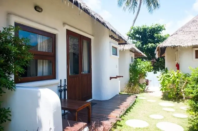 Bungalov, Havuz Manzaralı