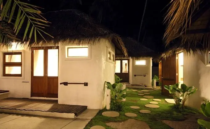 Bungalov, Havuz Manzaralı