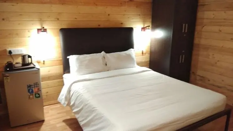 Basic Kır Evi, 1 Çift Kişilik Yatak, Havuz Manzaralı
