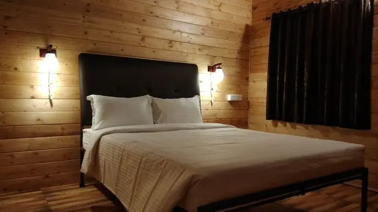 Basic Kır Evi, 1 Çift Kişilik Yatak, Havuz Manzaralı