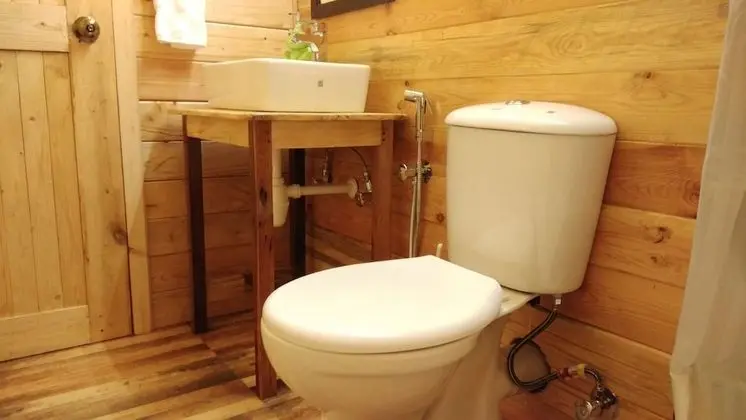 Basic Kır Evi, 1 Çift Kişilik Yatak, Havuz Manzaralı