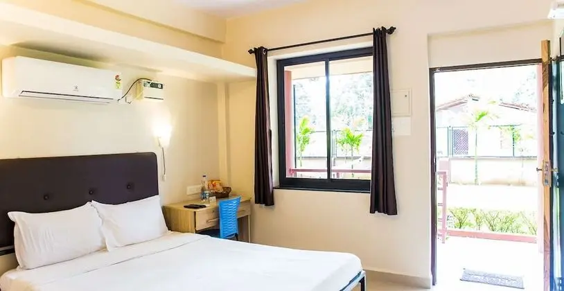 Comfort Stüdyo, 1 Çift Kişilik Yatak, Balkon, Havuz Manzaralı
